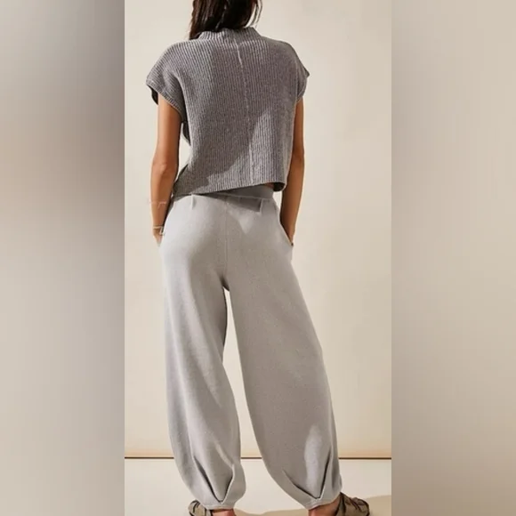 Free People Freya Set-Gray Wide-Leg Pants and matching cropped sweater NWT - Picture 2 of 11